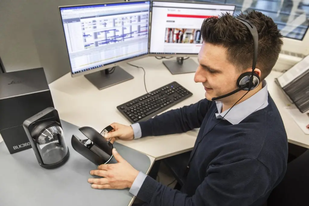 Support technique et SAV qui assiste les clients et apportent une assistance pour les problèmes techniques sr scanners, lasers, station totales, GNSS pour les matériels tels que Leica Hilti Geomax