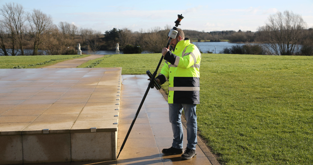Leica TS20 : la nouvelle génération de station totale robotisée n°1